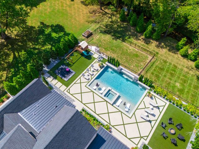 1311 Parker Pl, Brentwood, TN 37027