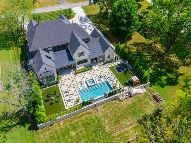 1311 Parker Pl, Brentwood, TN 37027