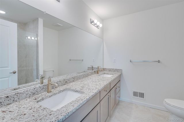 4876 Parkside Lane, Troy, MI 48085
