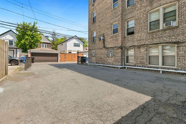 4591 N Elston Avenue, Chicago, IL 60630