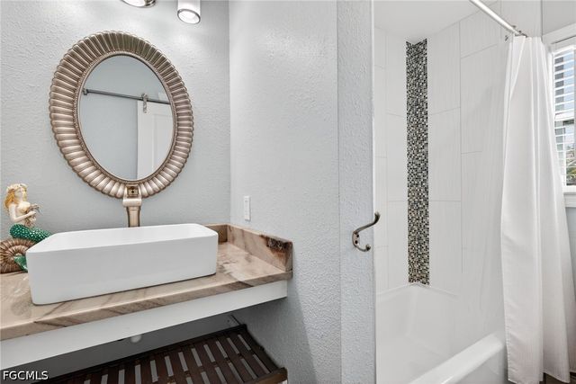 5866 Tahiti DR, Bokeelia, FL 33922