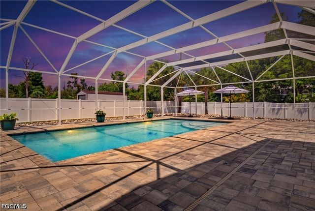 5866 Tahiti DR, Bokeelia, FL 33922