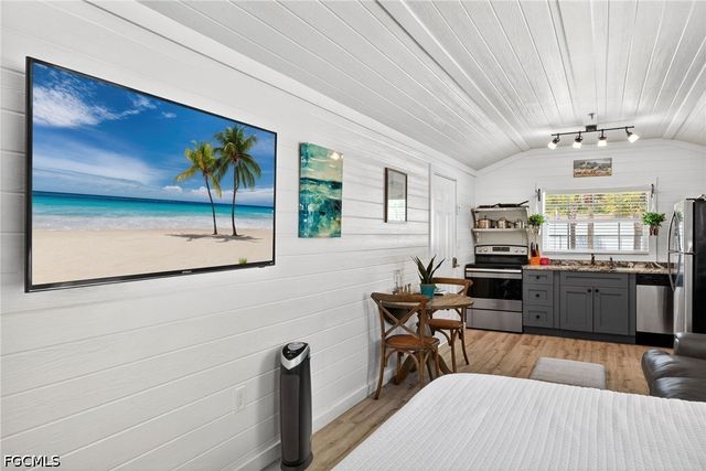 5866 Tahiti DR, Bokeelia, FL 33922