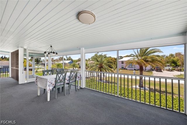 5866 Tahiti DR, Bokeelia, FL 33922