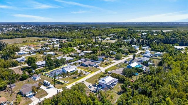 5866 Tahiti DR, Bokeelia, FL 33922