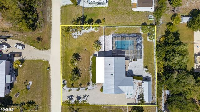5866 Tahiti DR, Bokeelia, FL 33922