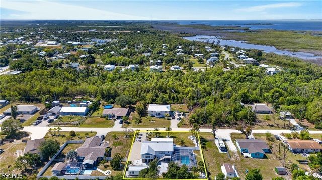 5866 Tahiti DR, Bokeelia, FL 33922