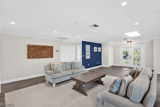 5866 Tahiti DR, Bokeelia, FL 33922