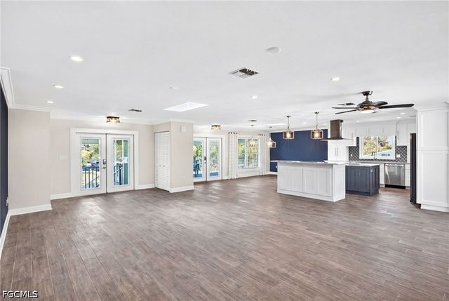 5866 Tahiti DR, Bokeelia, FL 33922