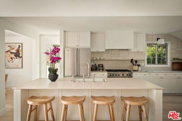 11268 Cashmere Street, Los Angeles, CA 90049