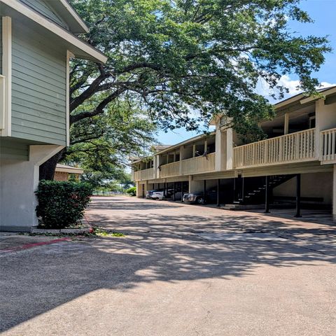 9613 Walnut Street 2105, Dallas, TX 75243