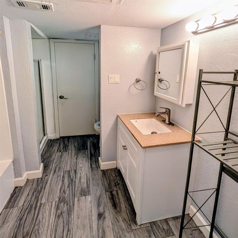 9613 Walnut Street 2105, Dallas, TX 75243