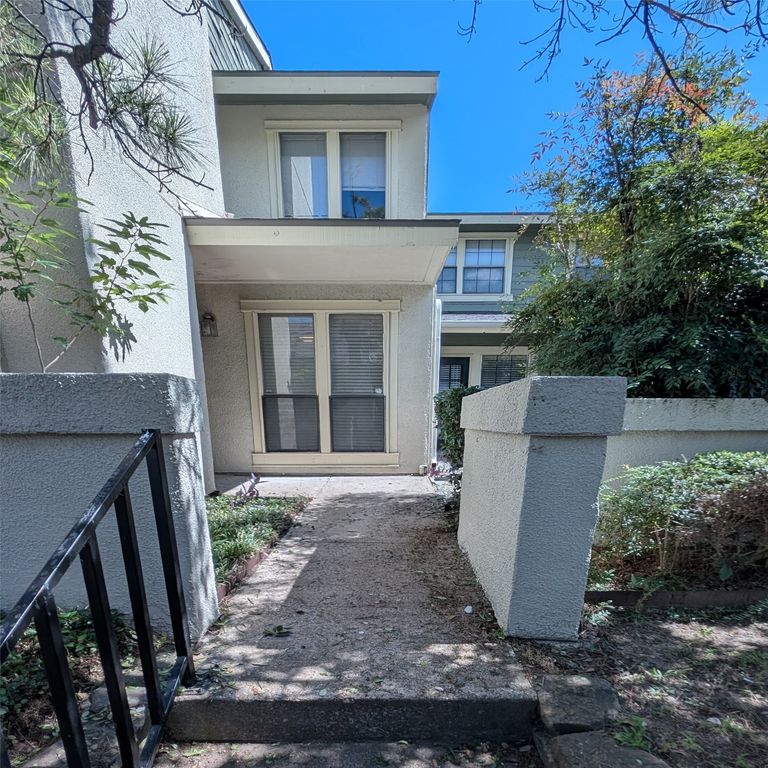 9613 Walnut Street 2105, Dallas, TX 75243