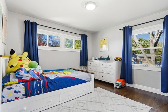 924 W Crestview Court, Crown Point, IN 46307