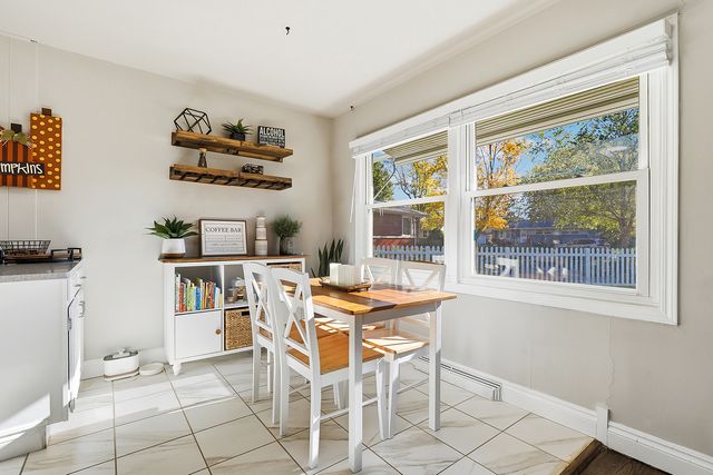 924 W Crestview Court, Crown Point, IN 46307