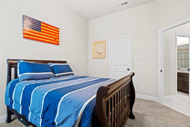 228 Prairie Oak Court, Burleson, TX 76028