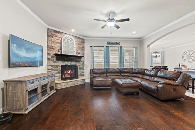 228 Prairie Oak Court, Burleson, TX 76028