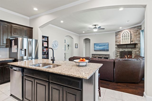 228 Prairie Oak Court, Burleson, TX 76028