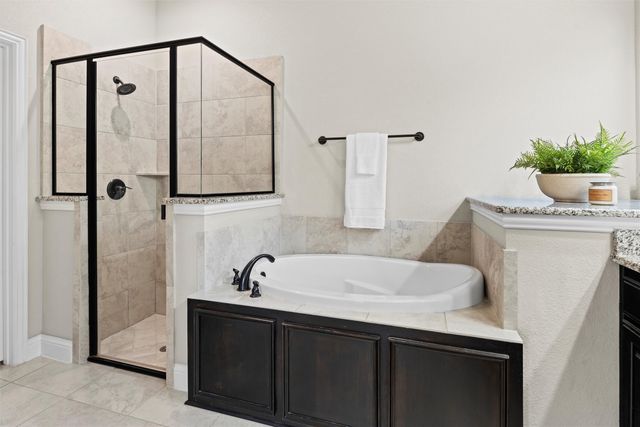 228 Prairie Oak Court, Burleson, TX 76028