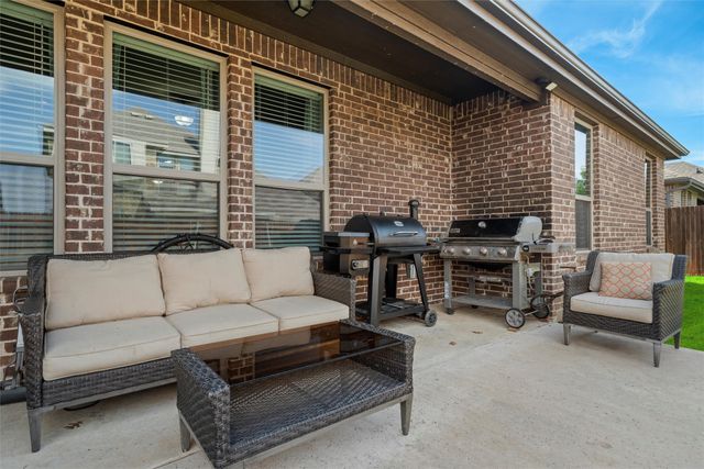 228 Prairie Oak Court, Burleson, TX 76028