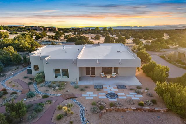 14 Plano Arbolito, Santa Fe, NM 87506