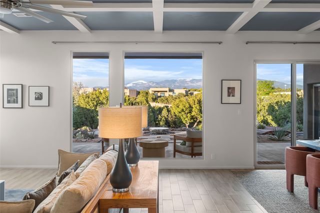 14 Plano Arbolito, Santa Fe, NM 87506