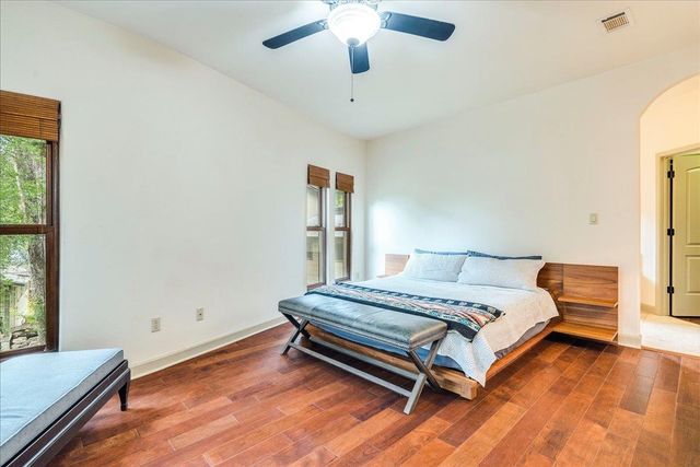 3012 S 4th ST B, Austin, TX 78704