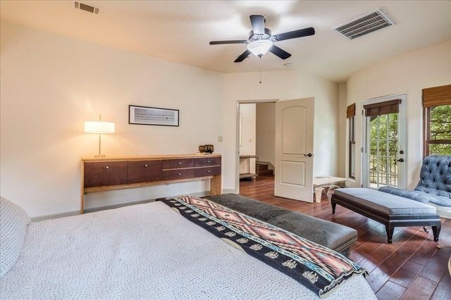 3012 S 4th ST B, Austin, TX 78704