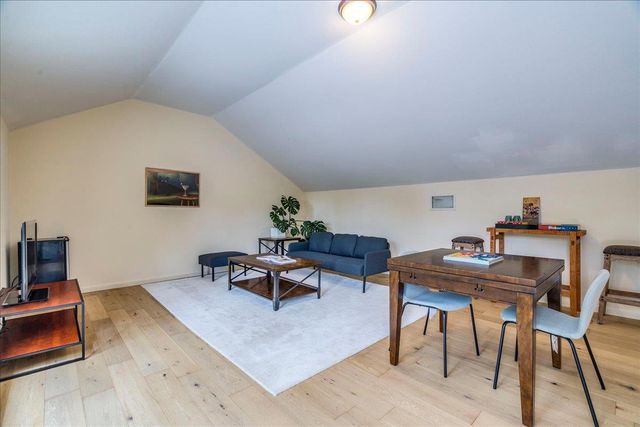 3012 S 4th ST B, Austin, TX 78704