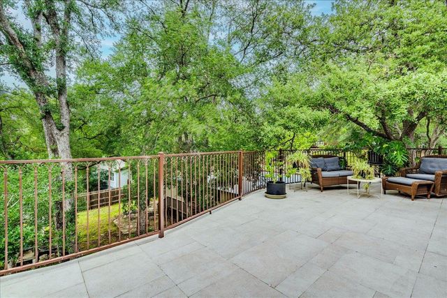 3012 S 4th ST B, Austin, TX 78704