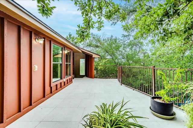 3012 S 4th ST B, Austin, TX 78704