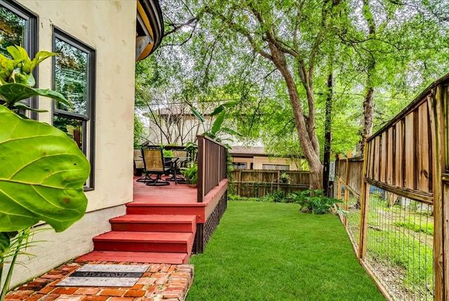 3012 S 4th ST B, Austin, TX 78704