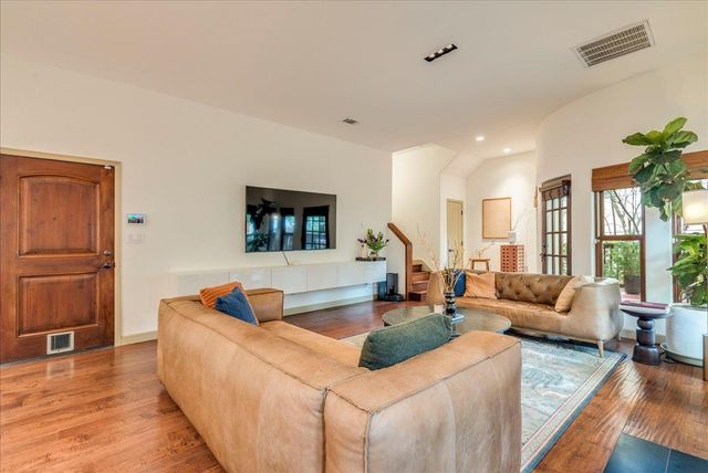 3012 S 4th ST B, Austin, TX 78704