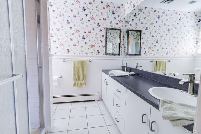 14 Hills Park Lane, Smithtown, NY 11787