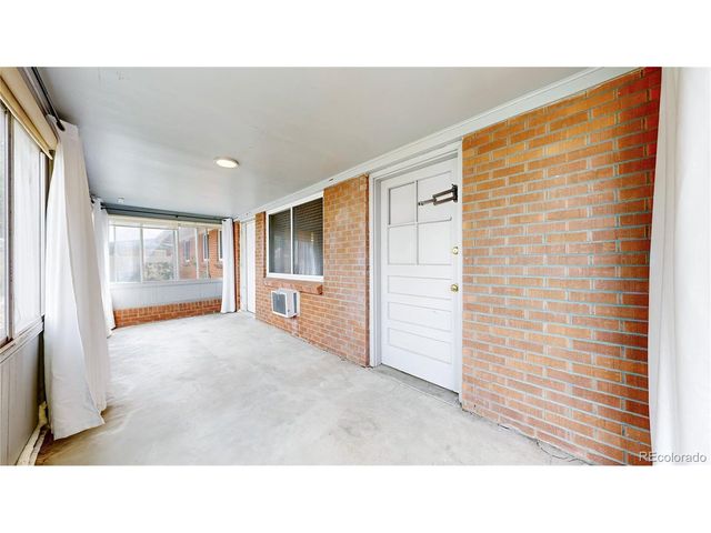 359 Quentin St, Aurora, CO 80011