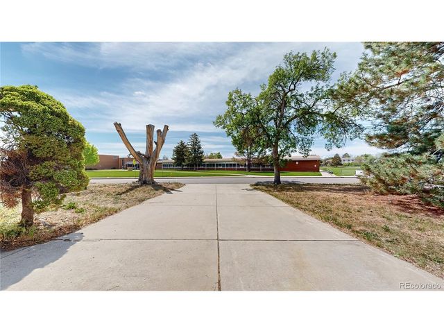 359 Quentin St, Aurora, CO 80011