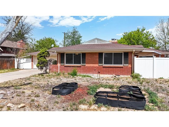 359 Quentin St, Aurora, CO 80011