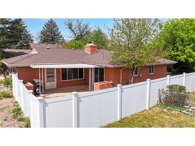 359 Quentin St, Aurora, CO 80011