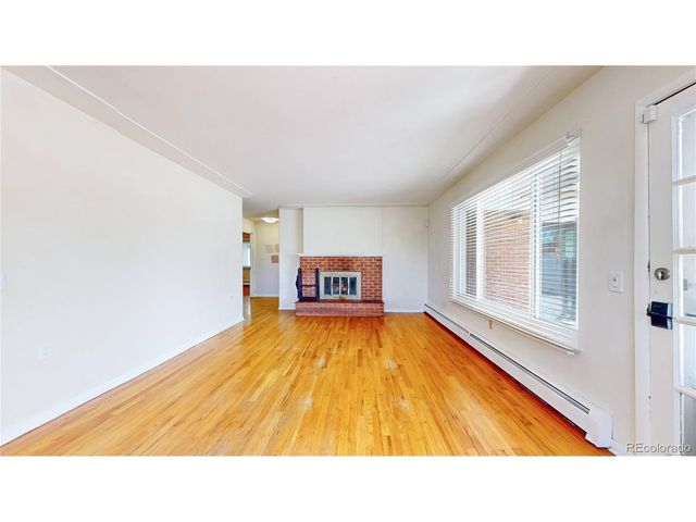 359 Quentin St, Aurora, CO 80011
