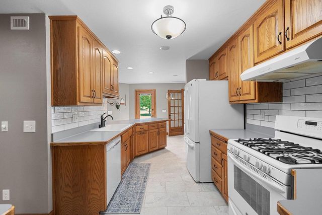 1009 BRILL ROAD, Kaukauna, WI 54130