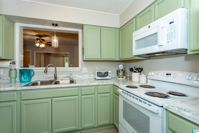 1312 APPLEGATE DRIVE, Alabaster, AL 35007