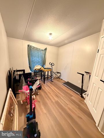 125 ERICA CIR, Honey Brook, PA 19344