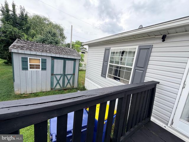 125 ERICA CIR, Honey Brook, PA 19344