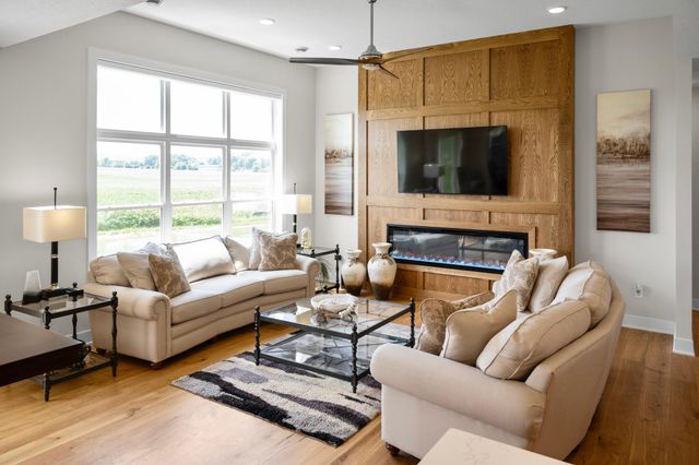 318 E Ford Street E, Northfield, MN 55057