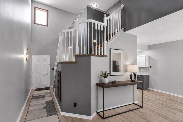 6800 Ashworth Road 305, West Des Moines, IA 50266