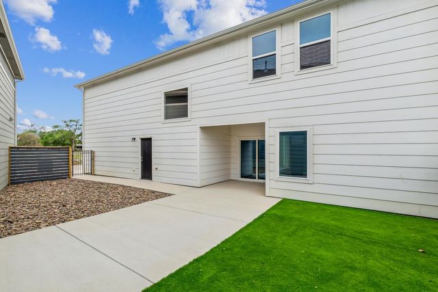 221 S Shay Rd, Andover, KS 67002