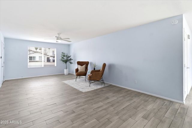 2 W FAIRMONT Drive, Tempe, AZ 85282