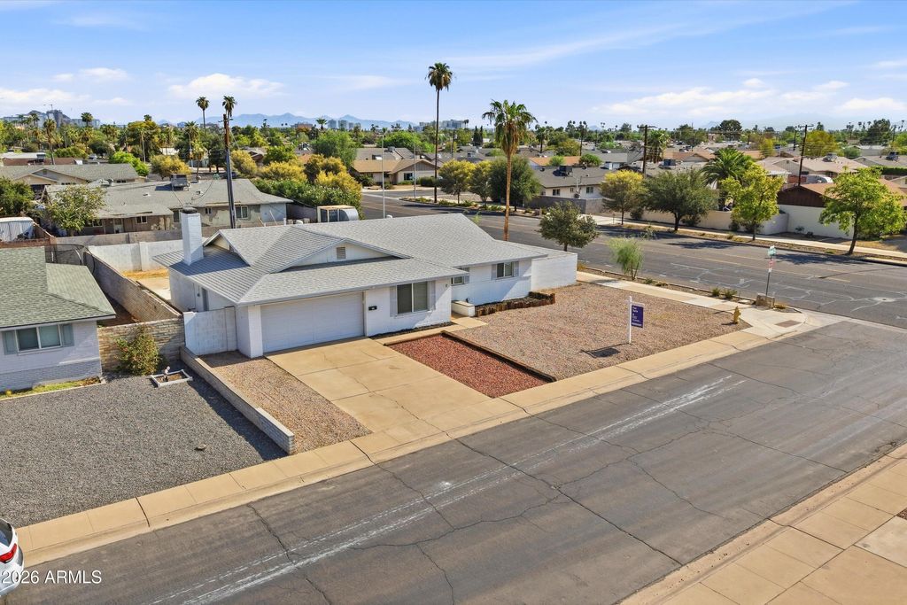 2 W FAIRMONT Drive, Tempe, AZ 85282 — photo 3