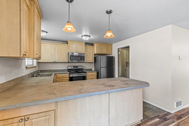 820 Garfield Street, Medford, OR 97501