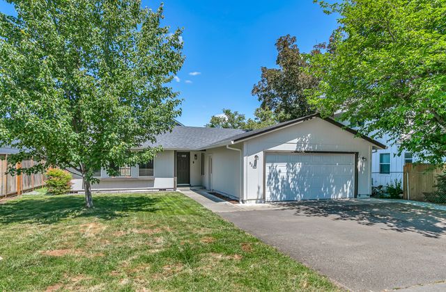820 Garfield Street, Medford, OR 97501